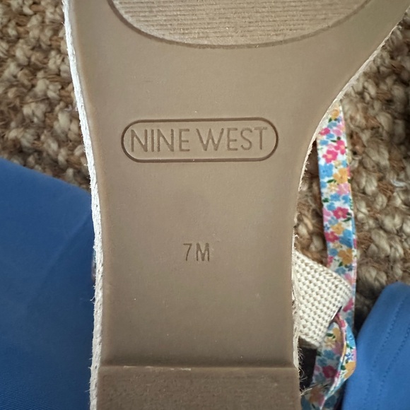 Nine West wedges size 7 - Picture 2 of 3